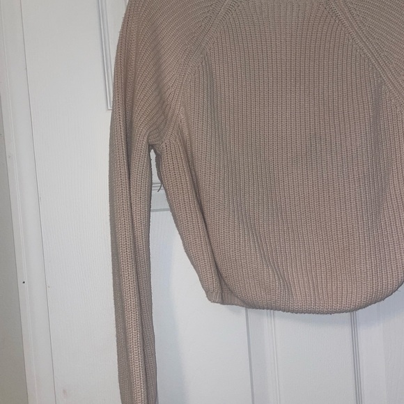 medium blush pink kendall and kylie cropped sweater - Picture 4 of 5